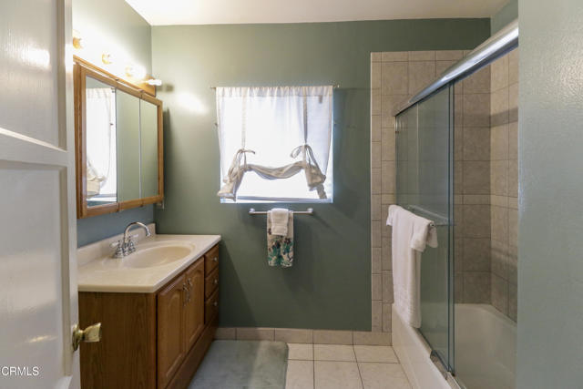 3036 Fairesta Street, La Crescenta CA: https://media.crmls.org/mediaz/982adfb3-a620-4992-b656-01f94dfd4b67.jpg