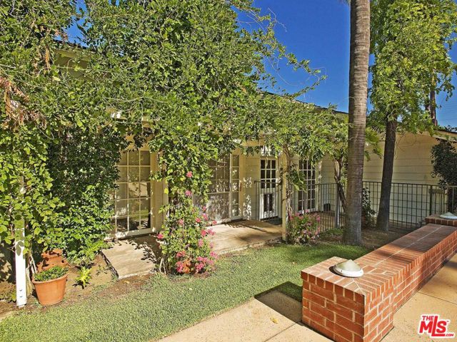17545 Parthenia Street, Sherwood Forest CA: https://media.crmls.org/mediaz/982bdb23-835c-4dd4-a86d-192859b7048d.jpg