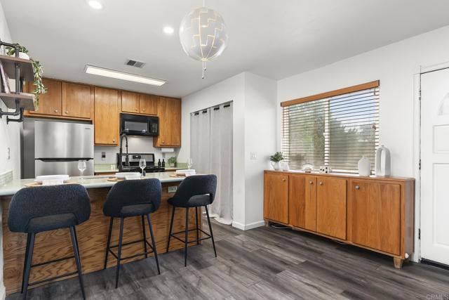 9838 MISSION VEGA DR, Santee CA: https://media.crmls.org/mediaz/982c02e6-ace3-4b7a-836a-acaae574c2df.jpg