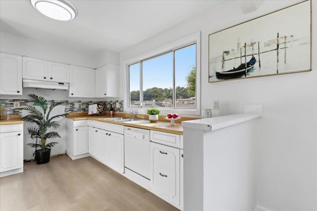 137 Adrian Avenue, South San Francisco CA: https://media.crmls.org/mediaz/982c7712-0a44-4fb4-af38-9e0f690e9b60.jpg