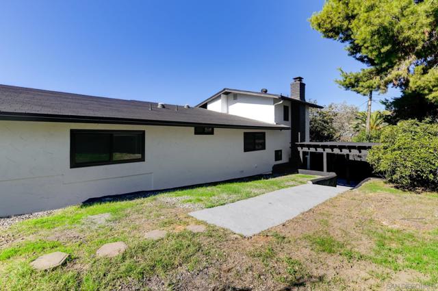 3443 Golden View Ter, Lemon Grove CA: https://media.crmls.org/mediaz/982cedfd-72a9-4330-bd15-e6987989378f.jpg