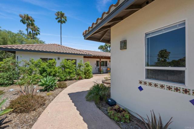 869 Eugenie Avenue, Encinitas CA: https://media.crmls.org/mediaz/982d1b5c-0a12-492a-9eea-436f270808a6.jpg