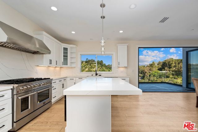 8041 Bulwer Drive, Los Angeles CA: https://media.crmls.org/mediaz/982d5628-10c8-4fb5-9b59-ac4eb2998295.jpg