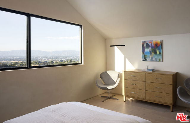 Drew Fenton | 16401 Mulholland Drive Los Angeles CA | MLS: 7706113