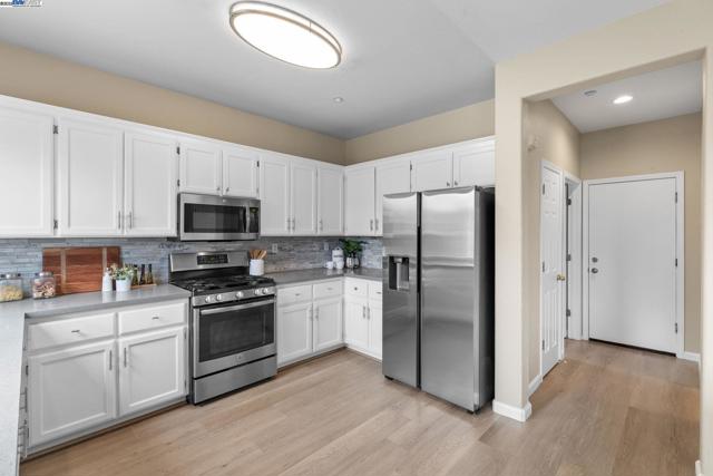 Image 26 of 60 For 6953 Bear Creek Dr