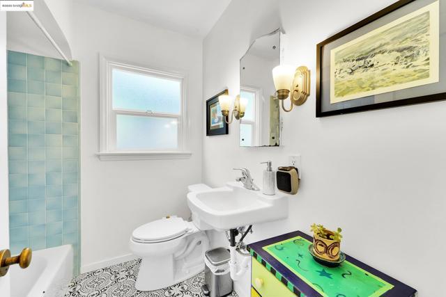 725 Trevethan Ave, Santa Cruz CA: https://media.crmls.org/mediaz/982e3ef8-be83-4e15-8f8d-7afb24498f7b.jpg