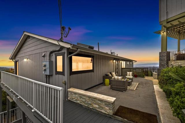 560 California Way, Woodside CA: https://media.crmls.org/mediaz/982eaf54-f907-441c-adab-03a056eb4b26.jpg
