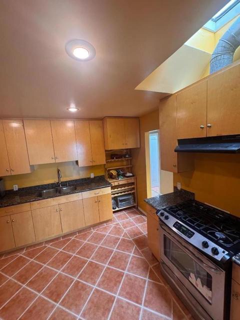 239 Miriam Street, Daly City CA: https://media.crmls.org/mediaz/982f8331-1dbd-4e06-a83c-3a5e6320aa85.jpg