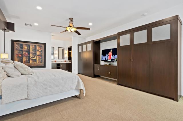 15 Buena Vista Court, Rancho Mirage CA: https://media.crmls.org/mediaz/982f9605-85fc-42b2-903f-295723893bbd.jpg