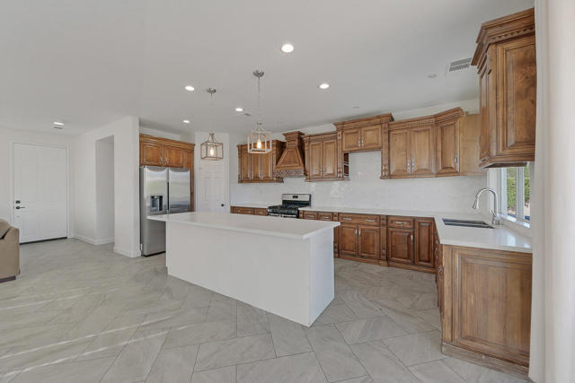 43820 Cape Cod Court, Indio CA: https://media.crmls.org/mediaz/9830260e-7796-4bba-90ce-784202565a8c.jpg