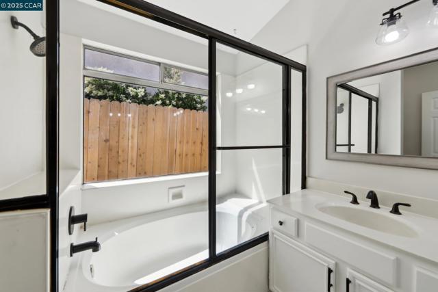4464 Pampas Cir, Antioch CA: https://media.crmls.org/mediaz/98307ac1-fb62-4a36-a492-de6fb385e72d.jpg