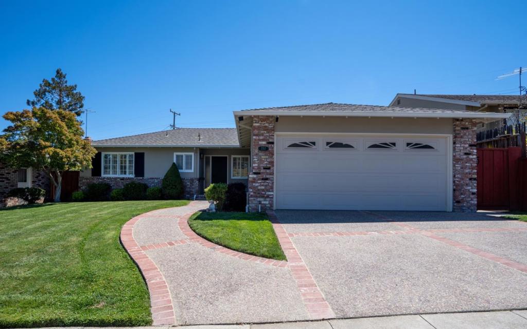 757 Pico Avenue