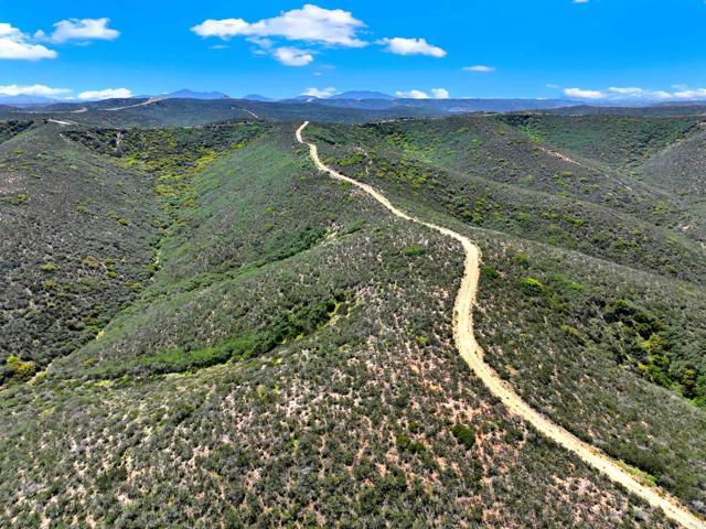 11443 Stockwood Cove, San Diego CA: https://media.crmls.org/mediaz/98308907-f201-4a09-b559-64c6ebbc06de.jpg