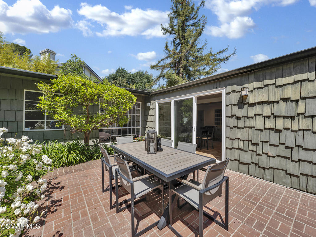 13606 Oak Canyon AvenueSherman Oaks img 37