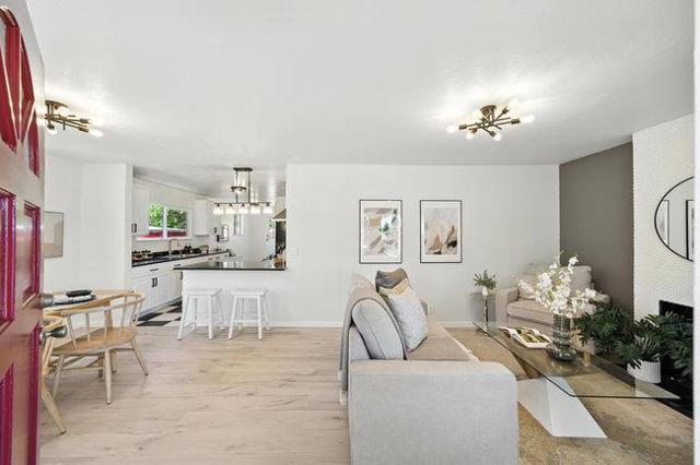 33854 14th Street, Union City CA: https://media.crmls.org/mediaz/98320e74-d3cd-4940-a321-2dbfa787206d.jpg
