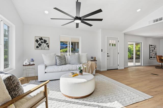 Detail Gallery Image 9 of 37 For 2298 Lindsay Dr, Carlsbad,  CA 92008 - 2 Beds | 2 Baths