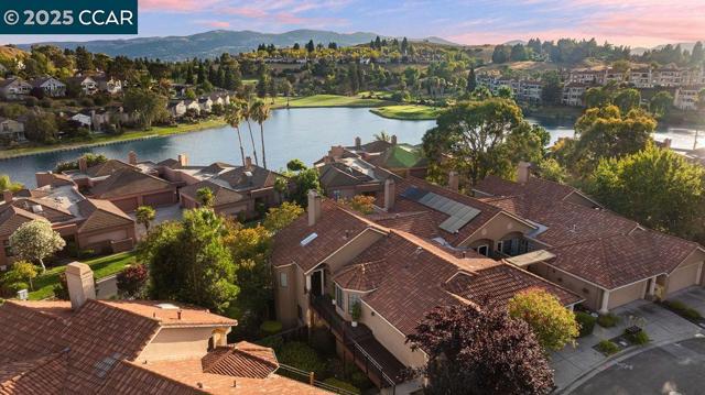 3051 Tahoe Pl, San Ramon CA: https://media.crmls.org/mediaz/983423ae-d12d-4780-b6af-b1e1a7a4a1b7.jpg