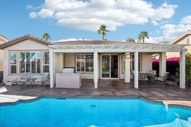 60920 Living Stone Drive, La Quinta CA: https://media.crmls.org/mediaz/98344d34-4b2e-4f92-80de-ba982e872ee3.jpg