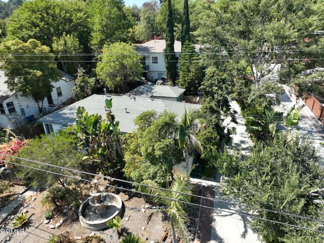 4824 Toland Way, Los Angeles CA: https://media.crmls.org/mediaz/98354996-4aec-4f93-8a5a-eba170f2bed6.jpg