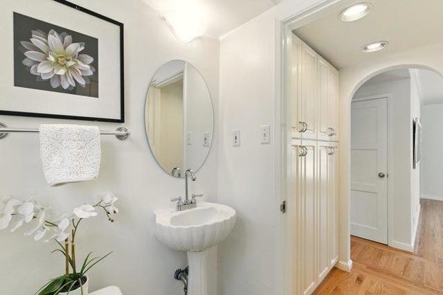 3642 Mcnulty Way, Redwood City CA: https://media.crmls.org/mediaz/9835caa3-3214-418f-9906-eee08e20b2b6.jpg