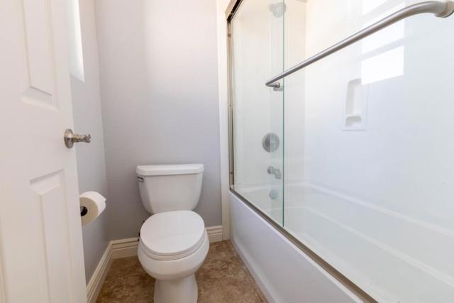 491 Danbury Place, Lathrop CA: https://media.crmls.org/mediaz/9835eec5-77f0-494e-827f-5ffe9c36841d.jpg