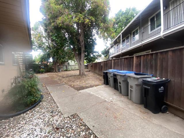 3813 Barker Drive, San Jose CA: https://media.crmls.org/mediaz/98362764-dcb9-42f3-a87d-0a80052d4e50.jpg