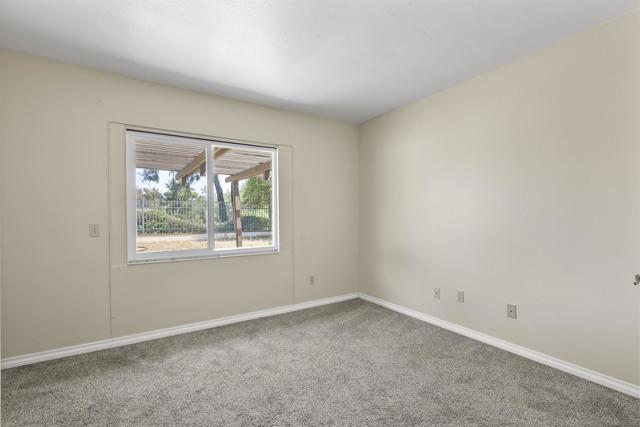 31060 Corte Anza, Temecula CA: https://media.crmls.org/mediaz/983651a5-acf6-4f3e-84bd-6eed31c1e7de.jpg