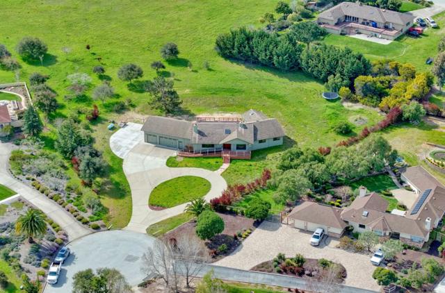 23465 Redding Circle, Salinas CA: https://media.crmls.org/mediaz/9836817a-023a-460d-857f-eb3b348b12eb.jpg