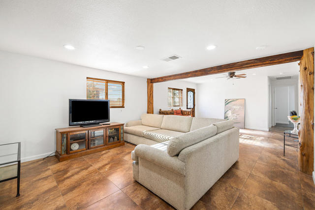 Image 12 of 49 For 16430 Evans Lane
