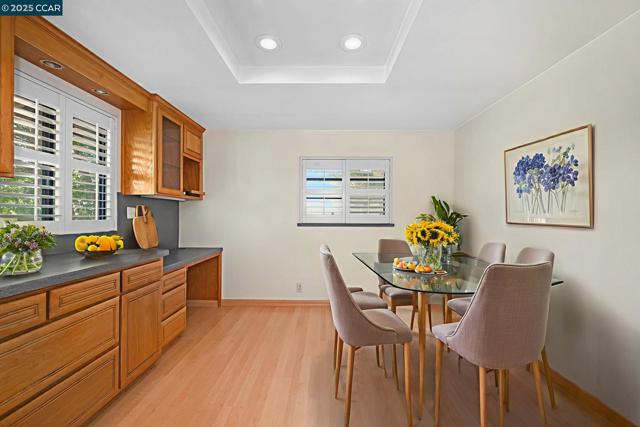 58 Ramsgate Lane, Pleasant Hill CA: https://media.crmls.org/mediaz/9836e7cb-c6a6-4e1e-ac86-e178c10e583d.jpg