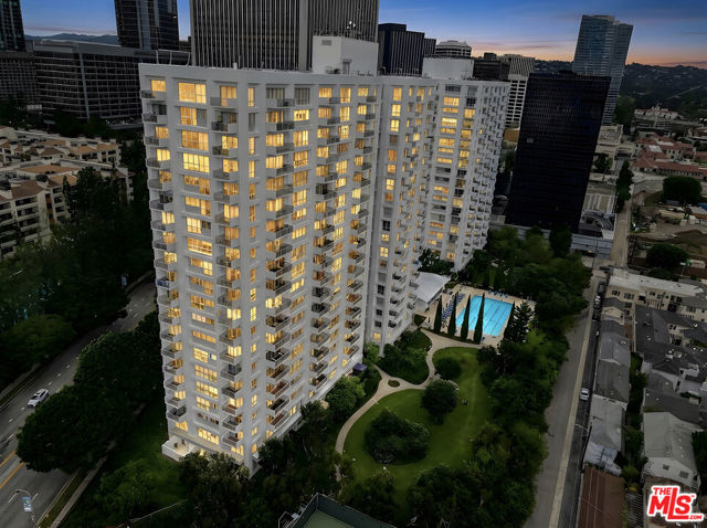 2170 Century Parkway, Los Angeles CA: https://media.crmls.org/mediaz/9838c189-ae66-44b5-9788-ce7f6726ea97.jpg