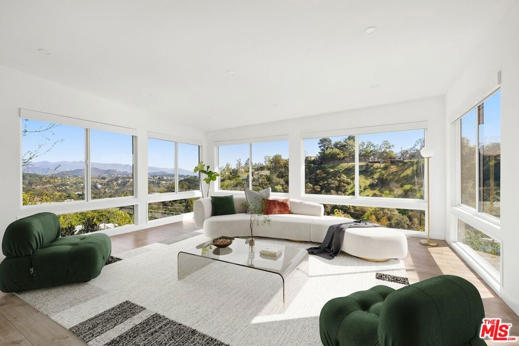 2204 Ridgemont Drive