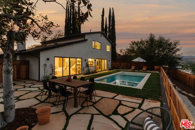 29204 Deep Shadow Drive, Agoura Hills CA: https://media.crmls.org/mediaz/983ab90b-f02e-48a6-9a15-7f8721a72579.jpg