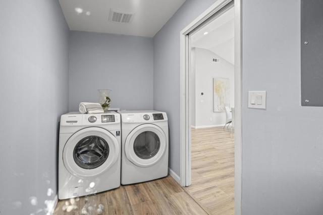 148 W Maude Avenue, Sunnyvale CA: https://media.crmls.org/mediaz/983c0f04-6308-41e3-a27b-44957c903d0c.jpg