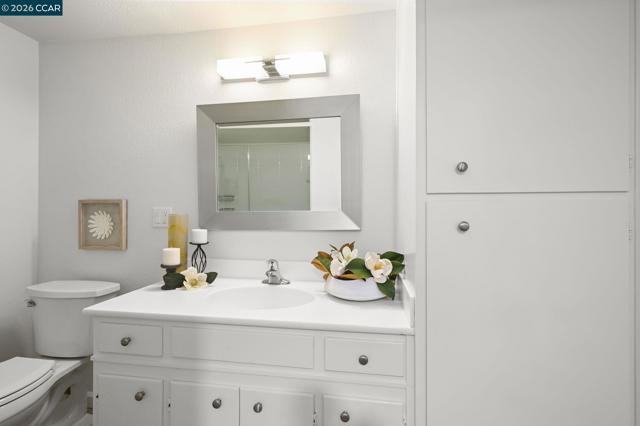 1508 Canyonwood Ct, Walnut Creek CA: https://media.crmls.org/mediaz/983c5901-66f6-4c8f-974e-30105d9ebc80.jpg