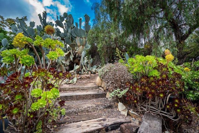 4210 Black Mountain Road, La Mesa CA: https://media.crmls.org/mediaz/983cdb10-ea3a-492a-9d4d-fa256d621a0d.jpg