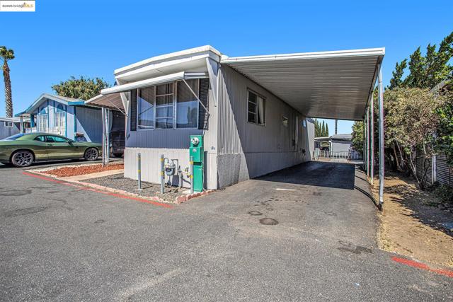 3301 Buchanan RD, Antioch CA: https://media.crmls.org/mediaz/983cec6e-5e18-40a7-b4ce-0ab4fc9da3bf.jpg