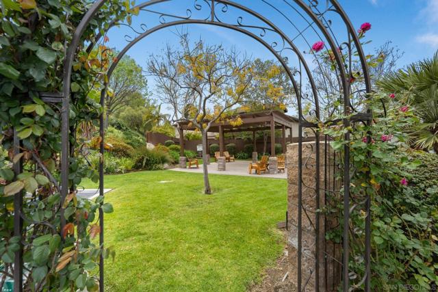 4111 Massachusetts Ave, La Mesa CA: https://media.crmls.org/mediaz/983e47bf-44e6-4194-98d5-9c445f04096f.jpg