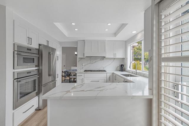 2100 Winged Foot Road, Half Moon Bay CA: https://media.crmls.org/mediaz/983f03f3-85d6-44c5-b147-8c91d91af07f.jpg