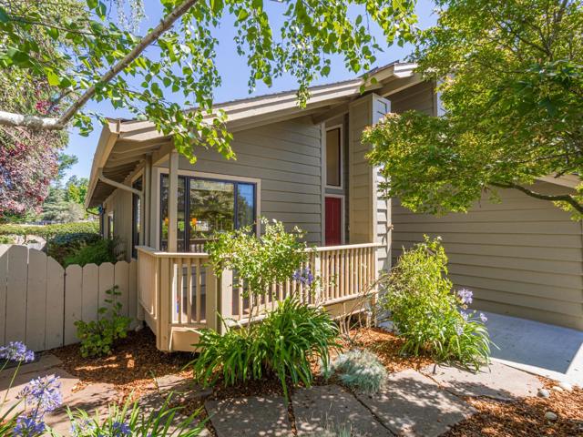 14 Sageland Court, Scotts Valley CA: https://media.crmls.org/mediaz/9840010f-9768-4cff-9c87-71454edd3451.jpg