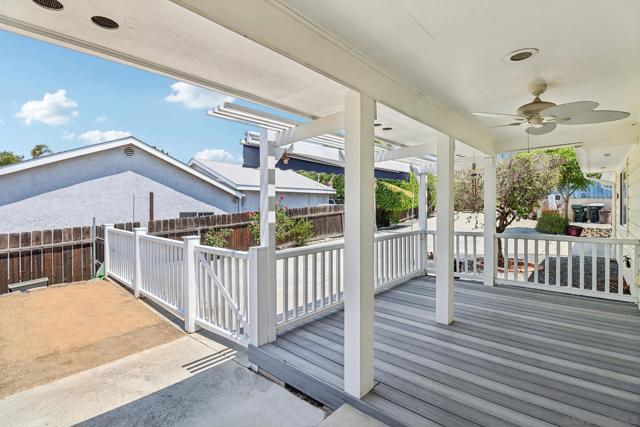 4464 Maple Ave, La Mesa CA: https://media.crmls.org/mediaz/98400d08-5b1c-460a-9599-5a3f5d661d4a.jpg