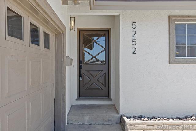 5252 Mount Blanca Dr, San Diego CA: https://media.crmls.org/mediaz/98407eec-8da3-4476-be2b-81aa9b5ff218.jpg