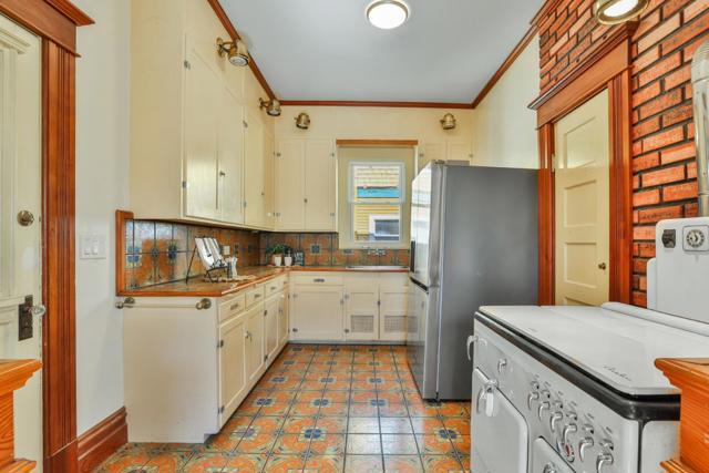 73 S 15th Street, San Jose CA: https://media.crmls.org/mediaz/9840afb3-bb21-42b0-b8ef-af4a24026fbe.jpg