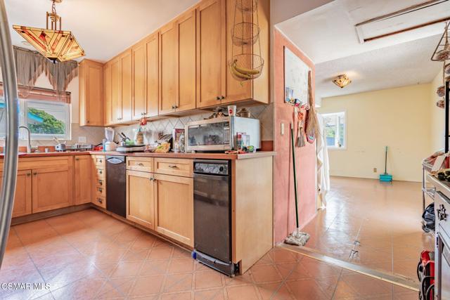 5308 Clearsite Street, Torrance CA: https://media.crmls.org/mediaz/9840cca4-0129-4180-aa6f-8eb35a1de6f3.jpg