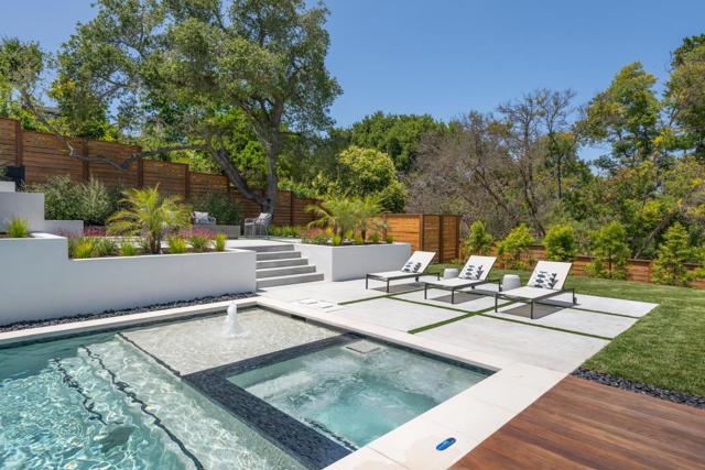 3964 Jefferson Avenue, Redwood City CA: https://media.crmls.org/mediaz/984115a5-8d3e-4319-ba4c-d8aeb009393f.jpg