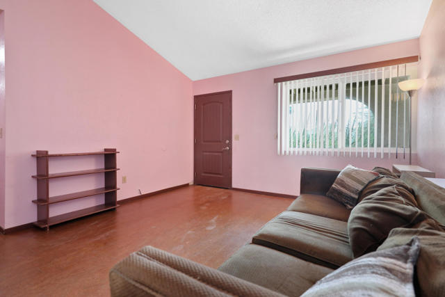 51191 Avenida Herrera, La Quinta CA: https://media.crmls.org/mediaz/98415c0f-332b-4900-96d0-10087886fc22.jpg