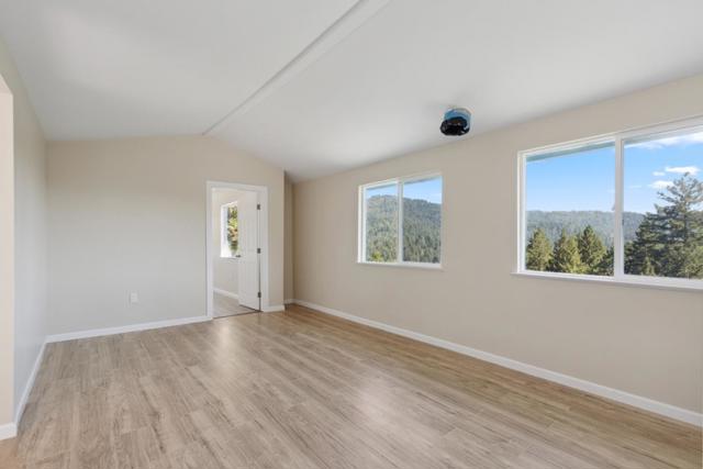 520 Laguna, Los Gatos CA: https://media.crmls.org/mediaz/98417325-1b41-42ca-8a8b-b06ddf9f7373.jpg