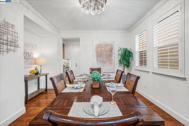 2396 Keats Ln, San Ramon CA: https://media.crmls.org/mediaz/984234c8-bb27-4ffc-835e-65d70eb74f9f.jpg