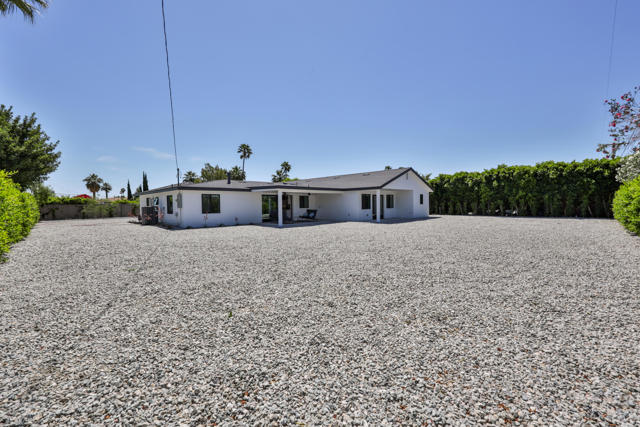 32299 Whispering Palms Trail, Cathedral City CA: https://media.crmls.org/mediaz/9842b74f-37dc-4f4a-9598-c047405644b4.jpg