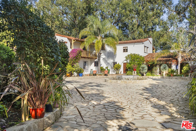 Drew Fenton | 334 N Carmelina Avenue Los Angeles CA | MLS: 7014320